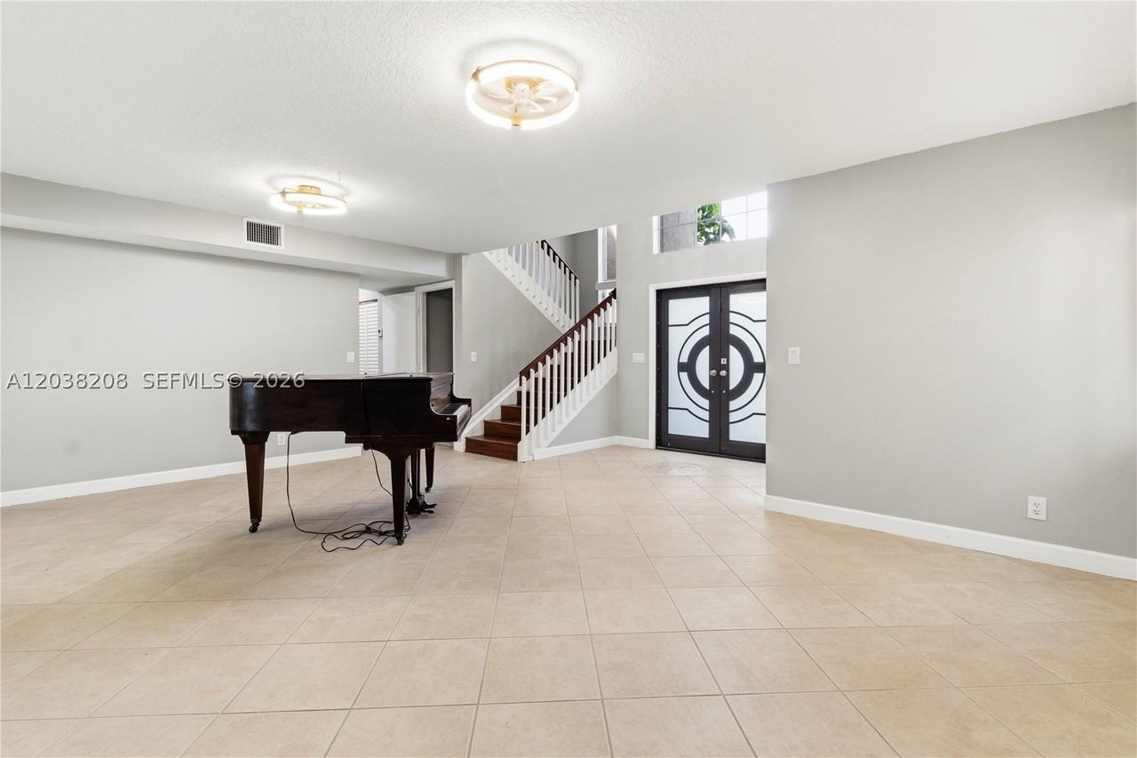11188 Sandpoint Ter - Photo 4 of 32