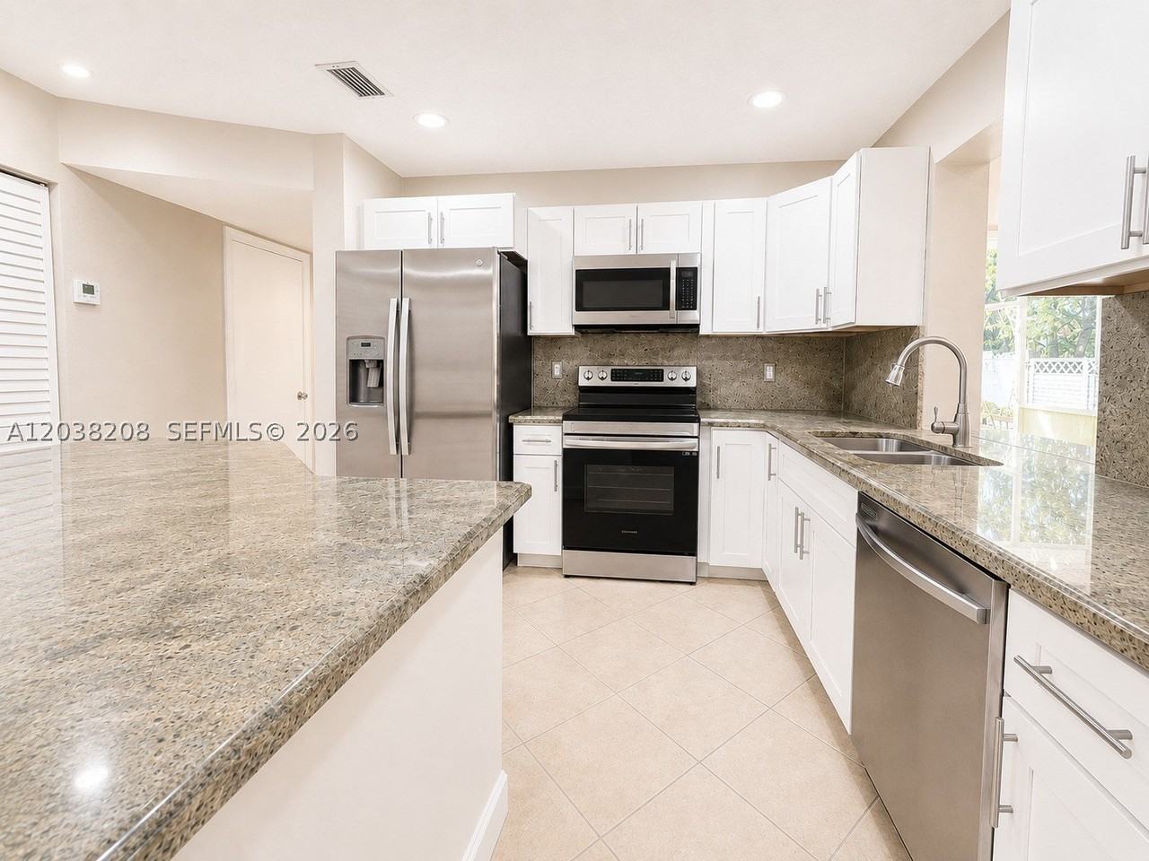 11188 Sandpoint Ter - Photo 7 of 32