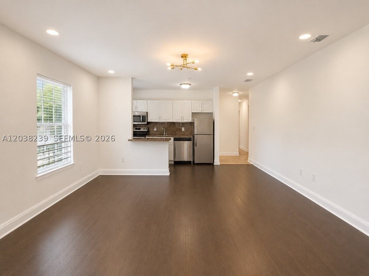 1440 Pennsylvania Ave #5 - Photo 4 of 14
