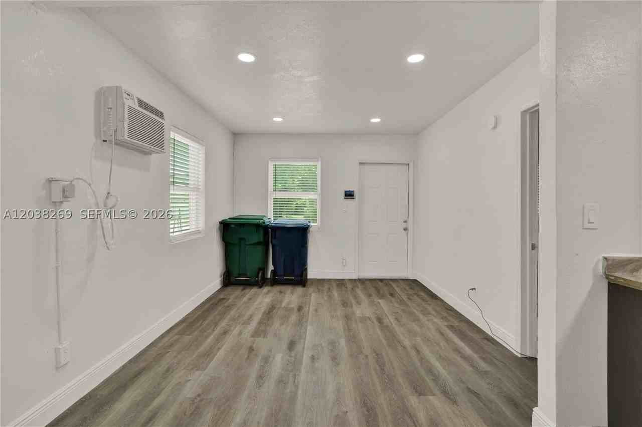 26620 Sw 138th Ct #B - Photo 4 of 14