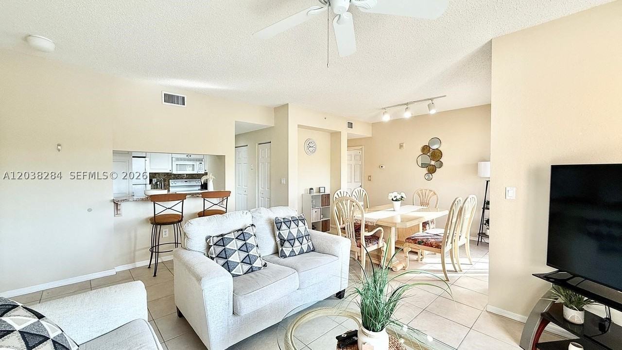 2811 Grande Pkwy #203 - Photo 4 of 41