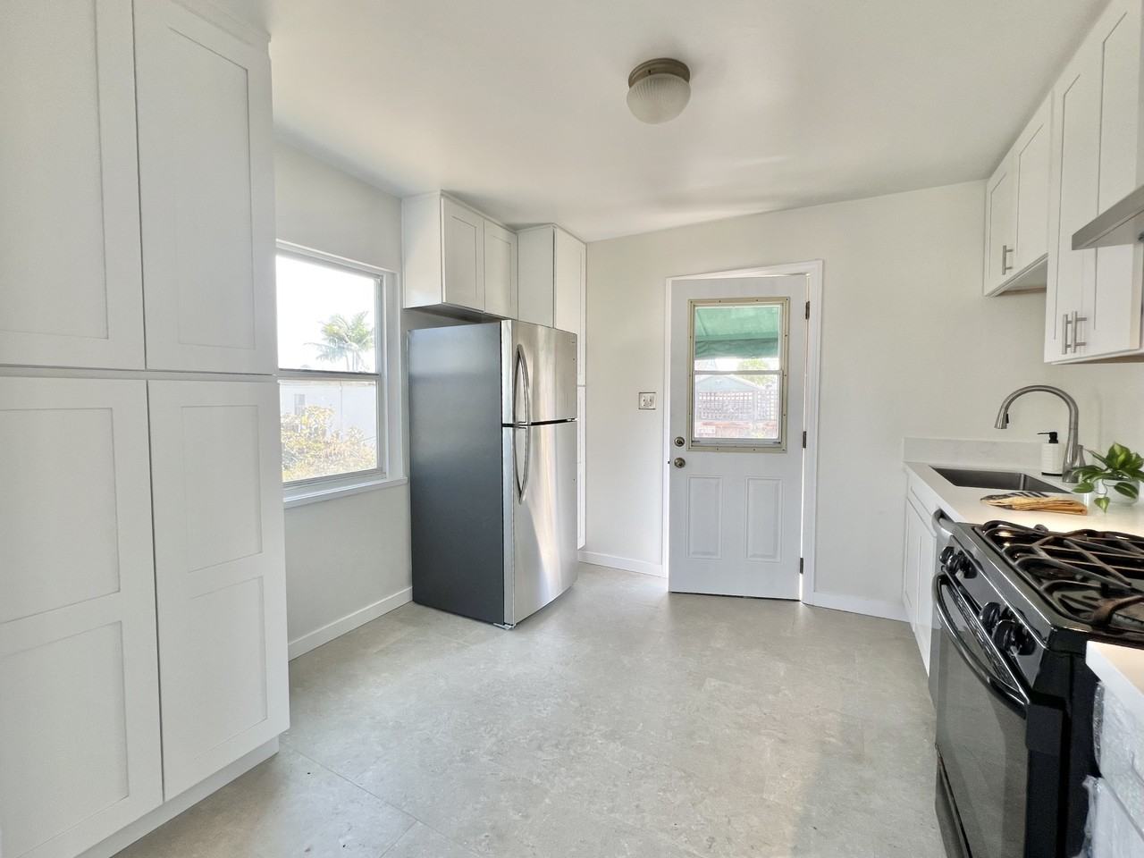 4626 50th St #1 - Photo 5 of 16