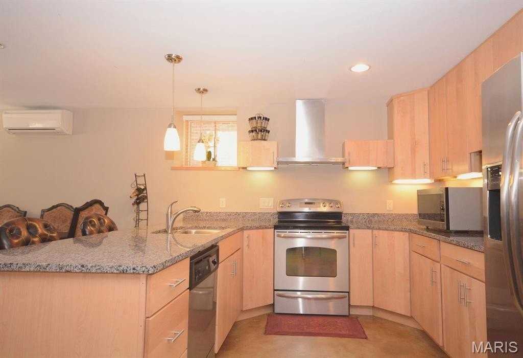 6321 Southwood Ave #4 - Photo 3 of 18