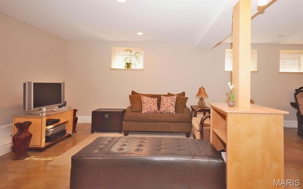 6321 Southwood Ave #4 - Photo 6 of 18