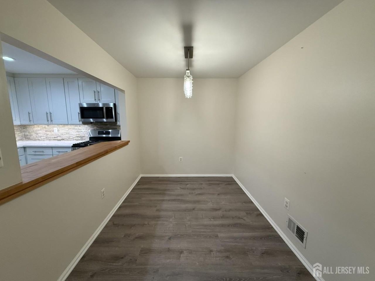 95 Sapphire Ln - Photo 4 of 28