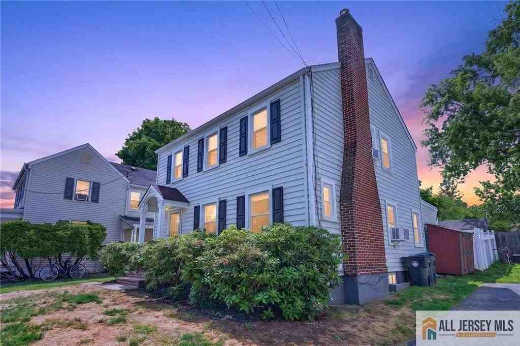 12 Capner St - Photo 3 of 34