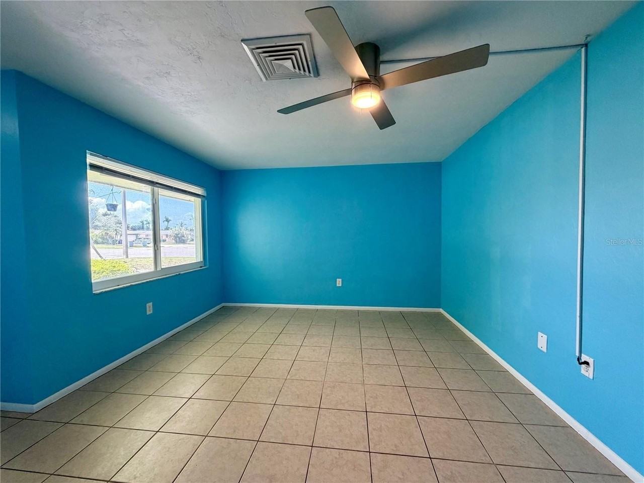 2507 Terry Ln - Photo 3 of 12