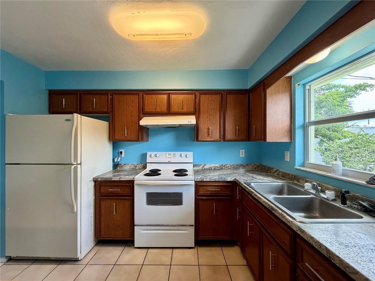 2507 Terry Ln - Photo 6 of 12