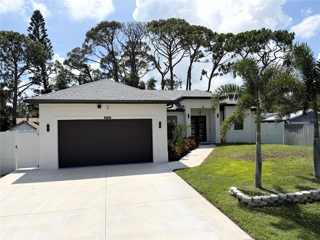 4722 Neptune Rd - Photo 2 of 28