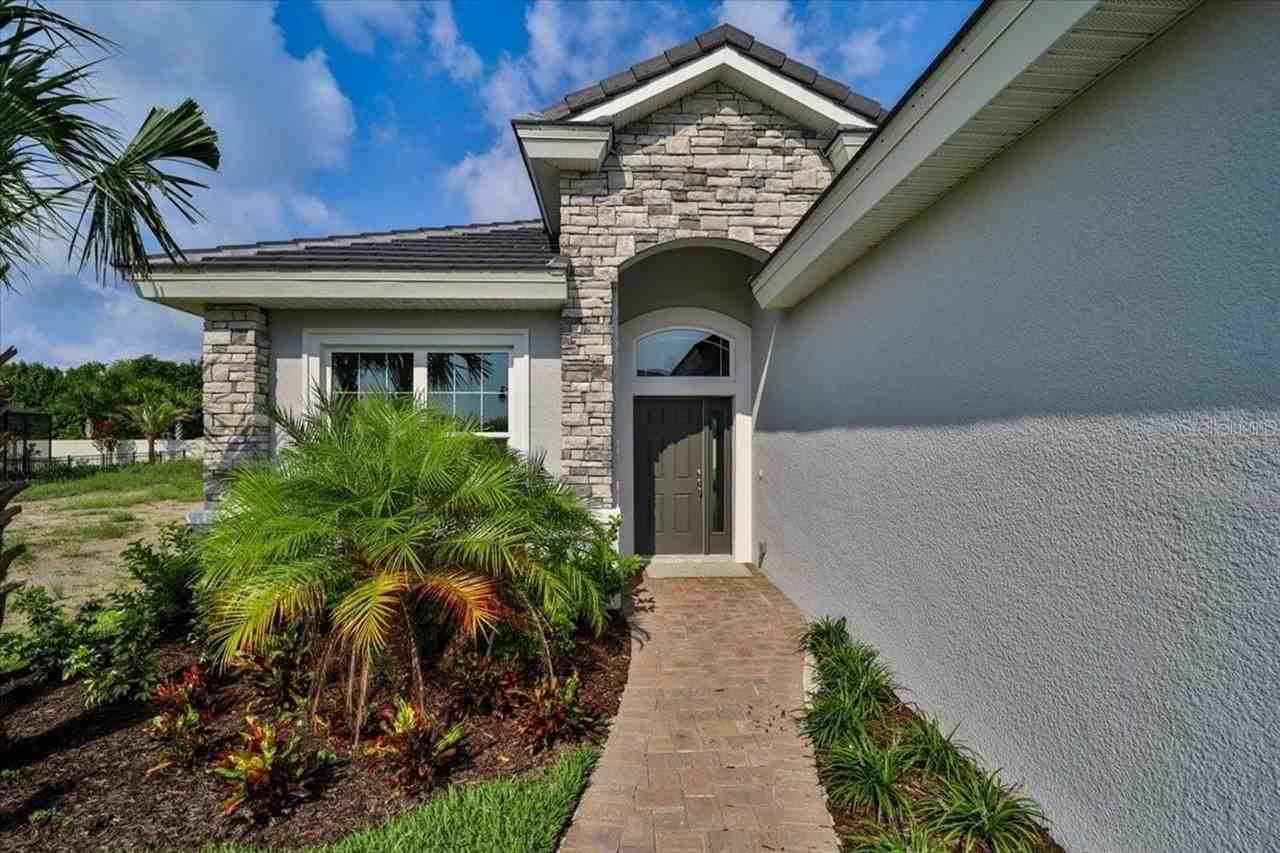 60 Del Palma Dr - Photo 2 of 36