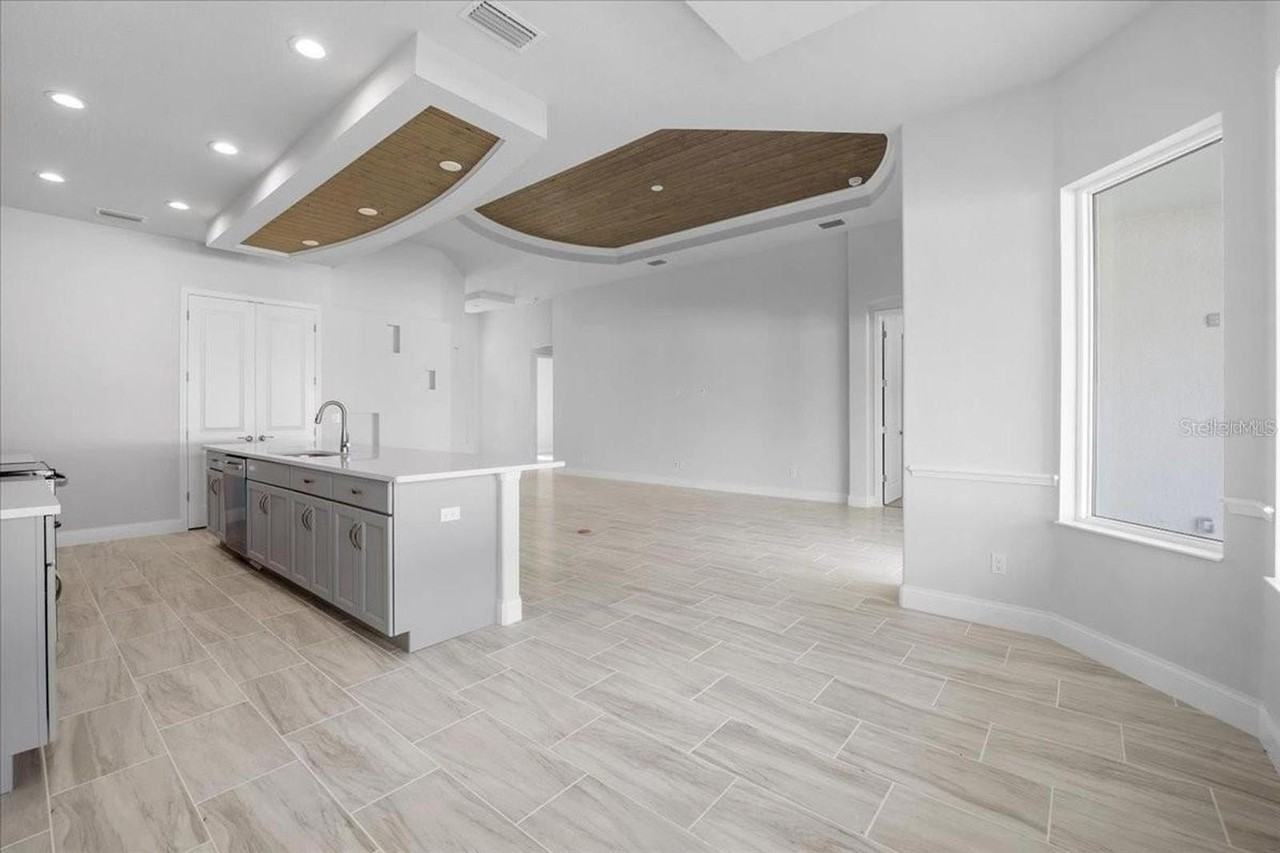 60 Del Palma Dr - Photo 5 of 36