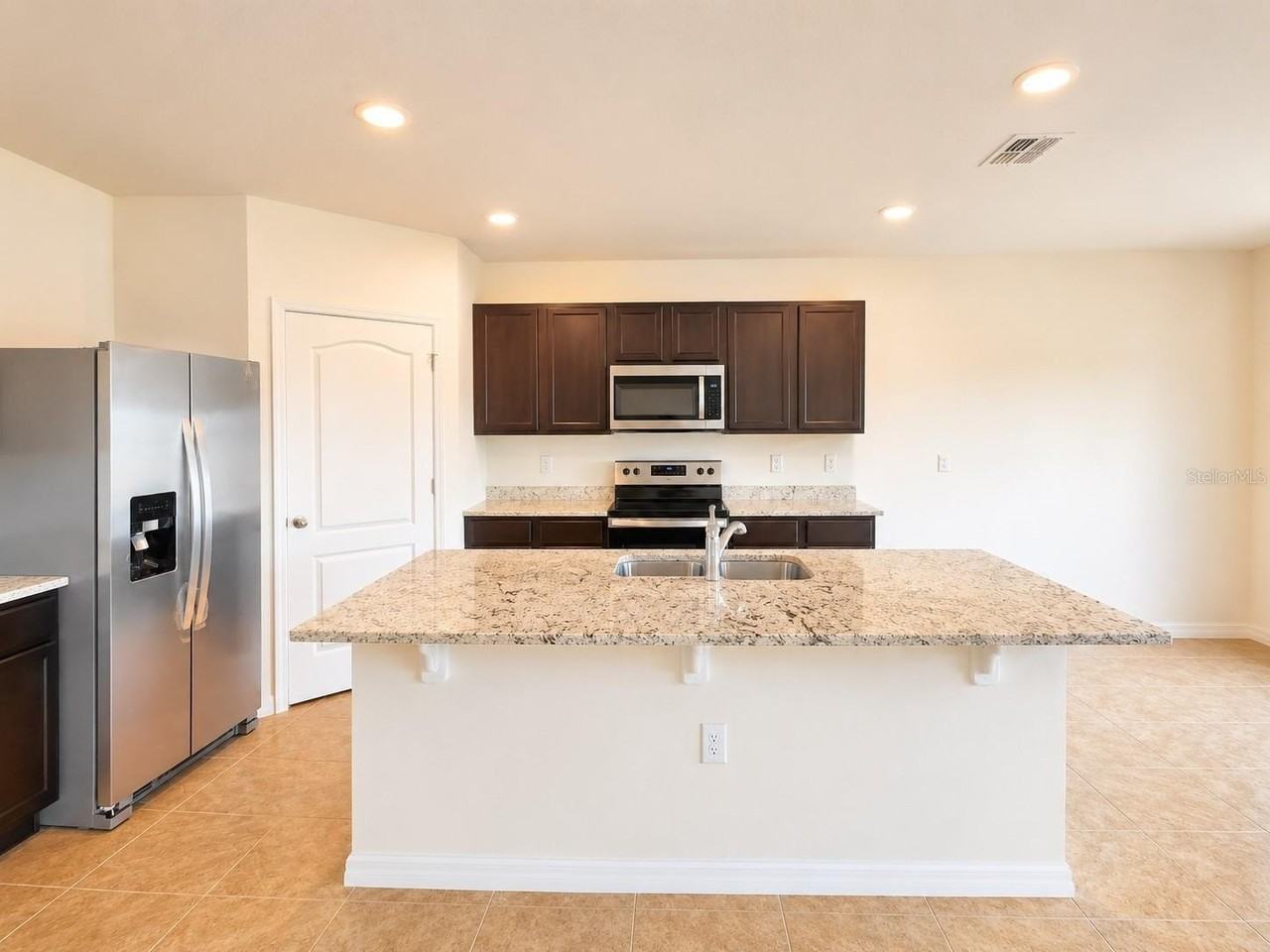 2347 Aquiline Nest St - Photo 3 of 18