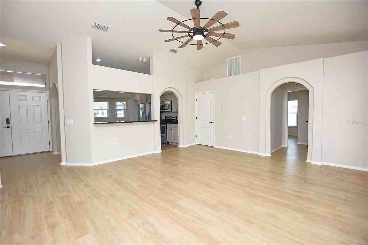 1606 Taylor Landing Dr - Photo 3 of 39