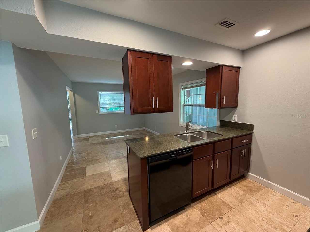 2514 Kilgore St - Photo 3 of 8