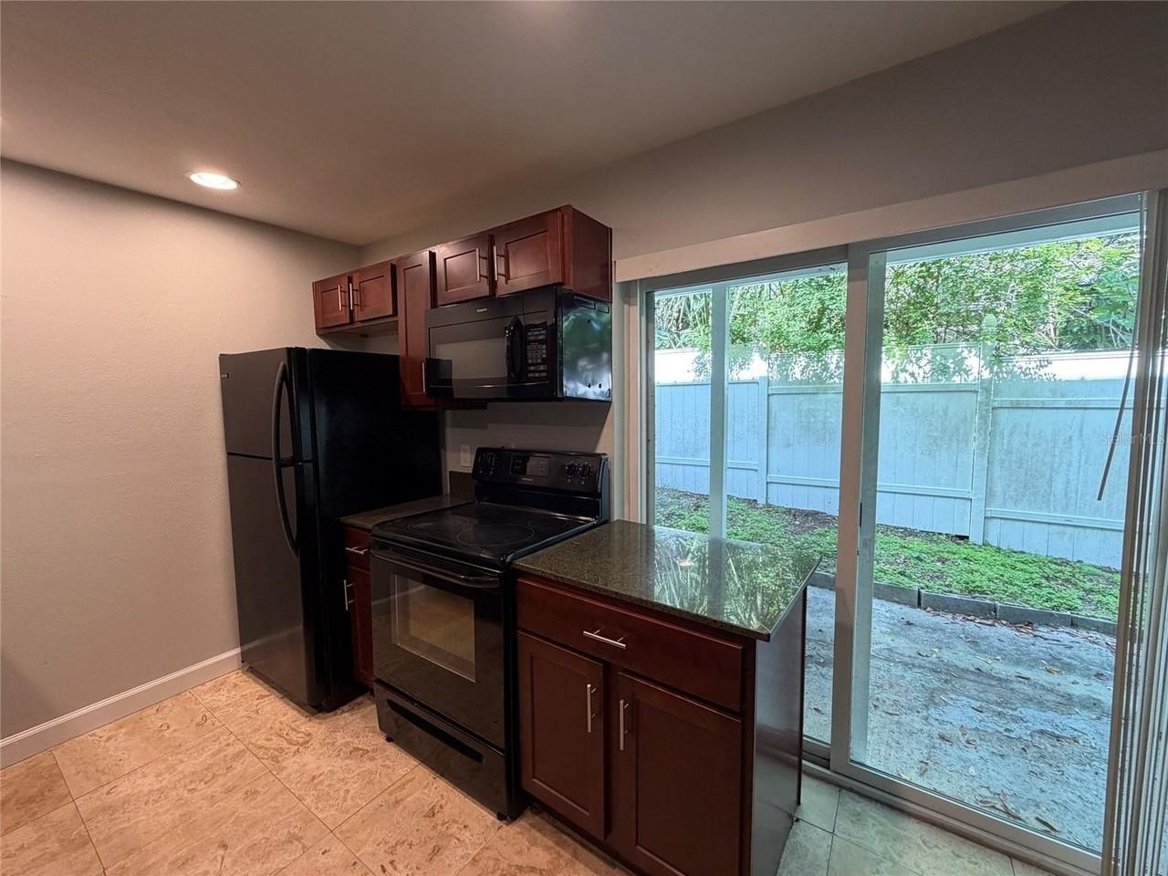 2514 Kilgore St - Photo 4 of 8