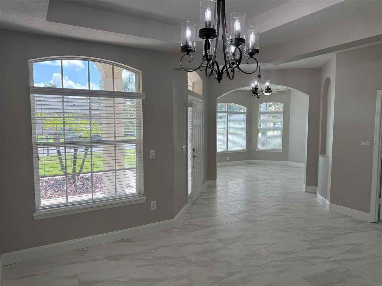 5370 Red Leaf Ct - Photo 7 of 33