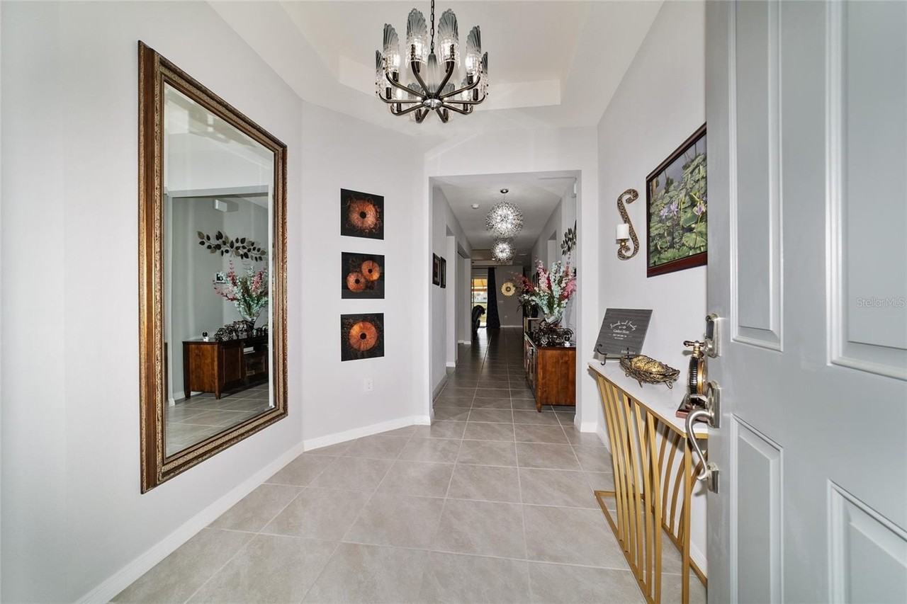 8521 Sw 59th Ter - Photo 3 of 50