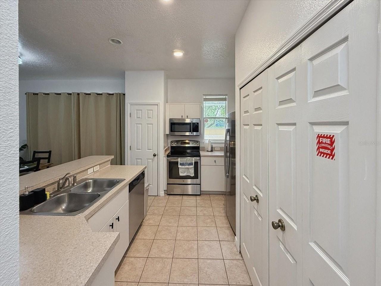 1302 S Beach Cir - Photo 6 of 38