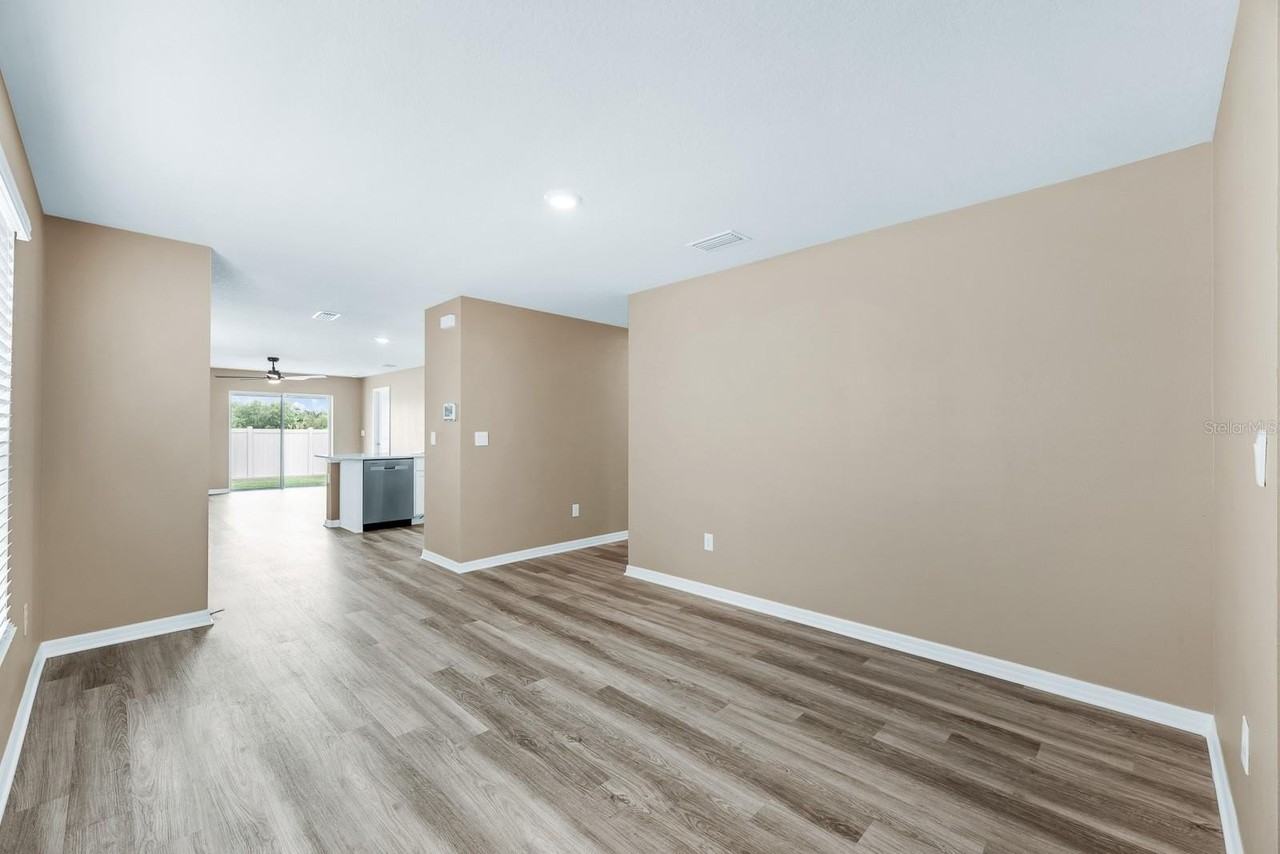 5029 Rocky Coast Pl - Photo 3 of 25