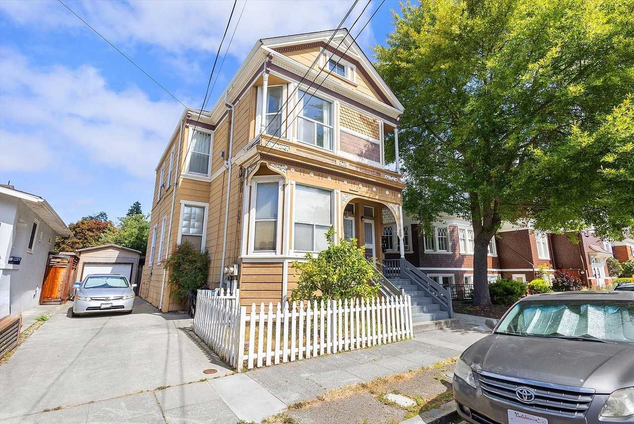 1315 Chestnut St #1 - Photo 2 of 13