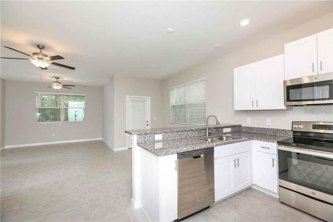 11646 Castine St - Photo 7 of 43