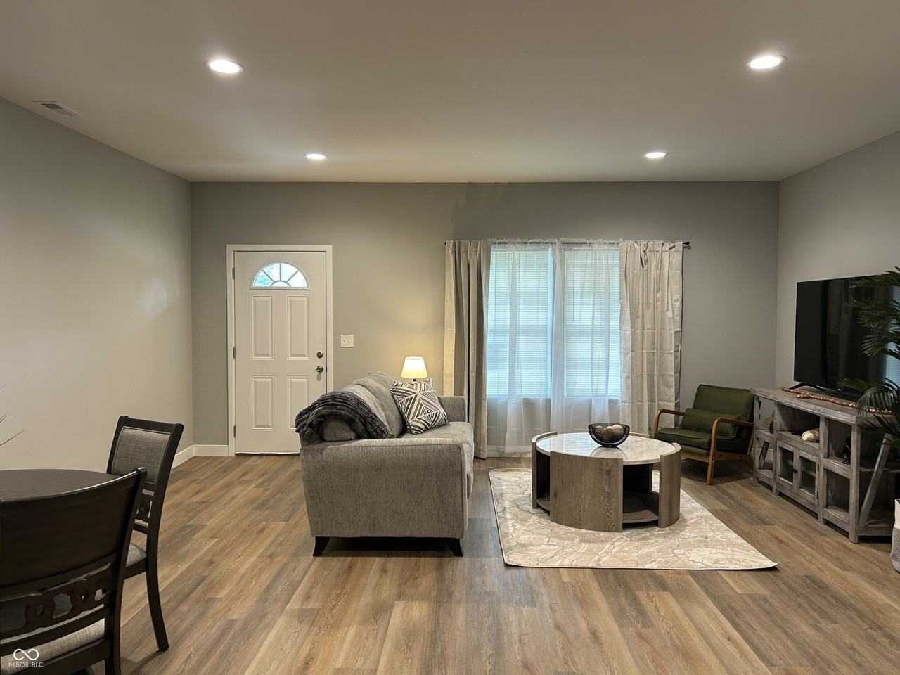 117 N Arsenal Ave - Photo 4 of 28
