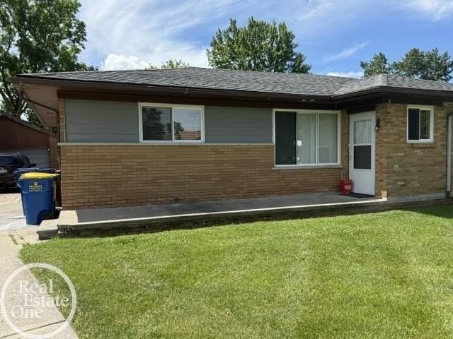 27550 Schiller St - Photo 2 of 19