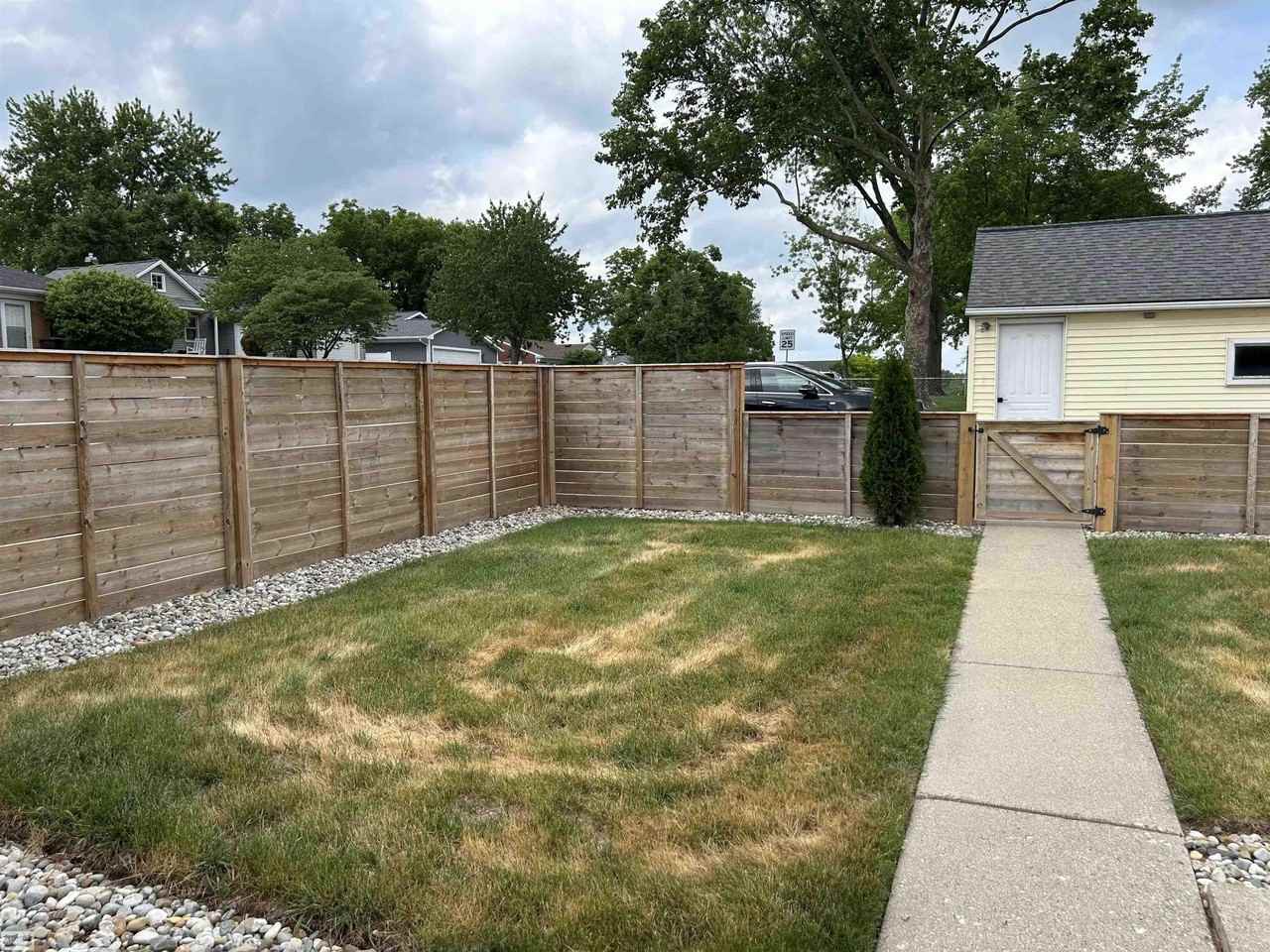 930 W 3rd St - Photo 5 of 19