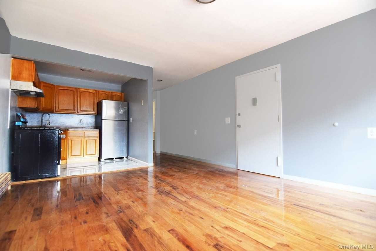 1619 Pacific St #1 - Photo 7 of 12