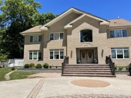 featured image of 549 Wolf Hill Rd