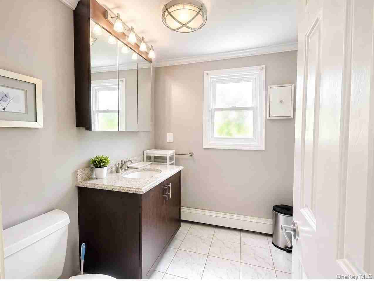 12 Vernon St - Photo 4 of 5