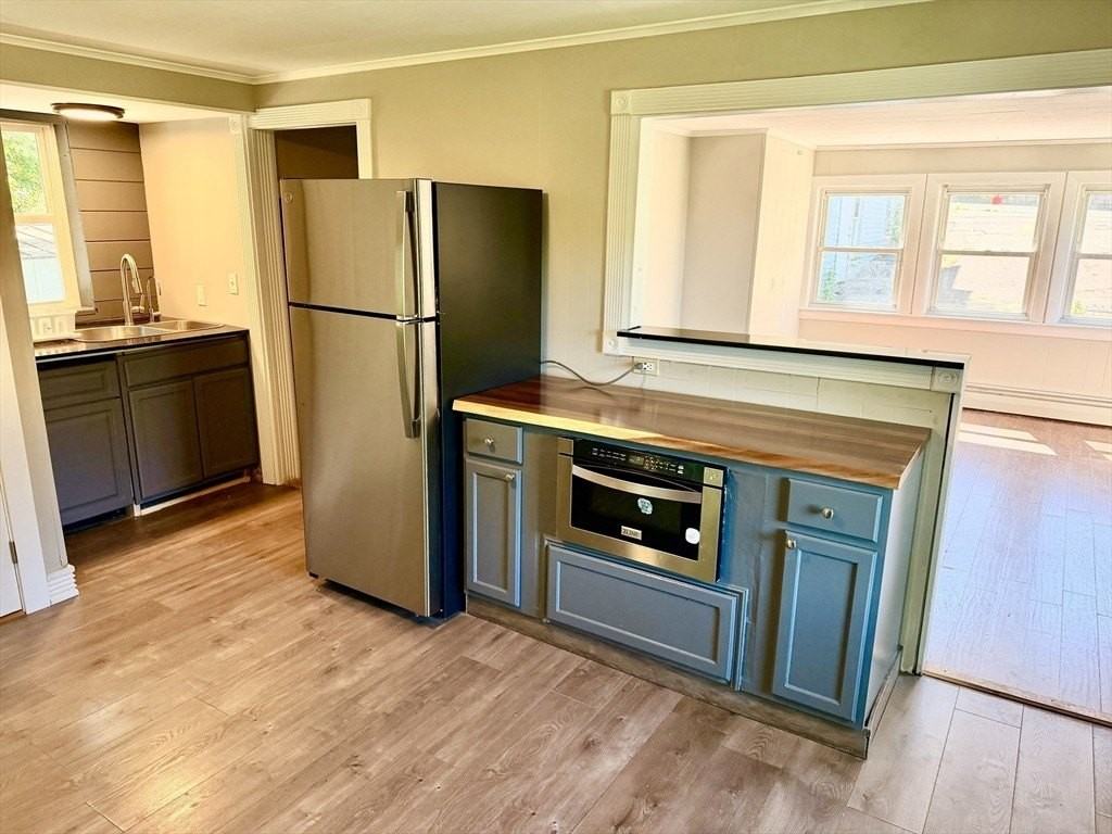32 Rockland St #32 - Photo 3 of 10