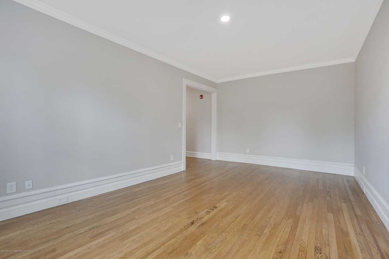 192 Claremont Ave #23 - Photo 6 of 11