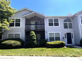 featured image of 18 Diane Dr #18