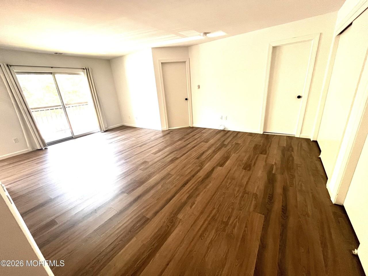 18 Diane Dr #18 - Photo 4 of 15