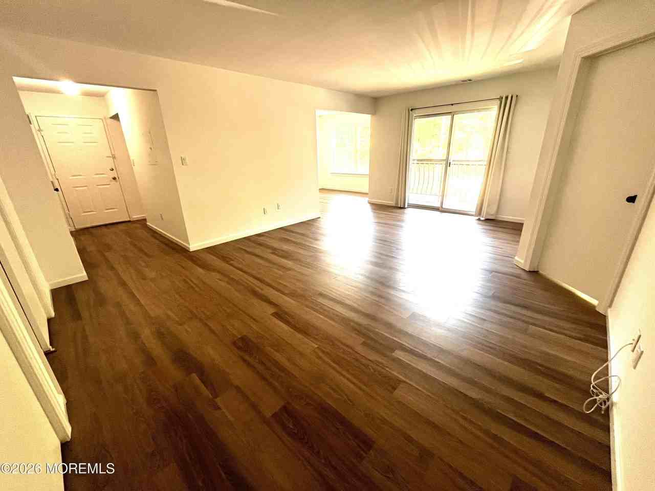 18 Diane Dr #18 - Photo 5 of 15