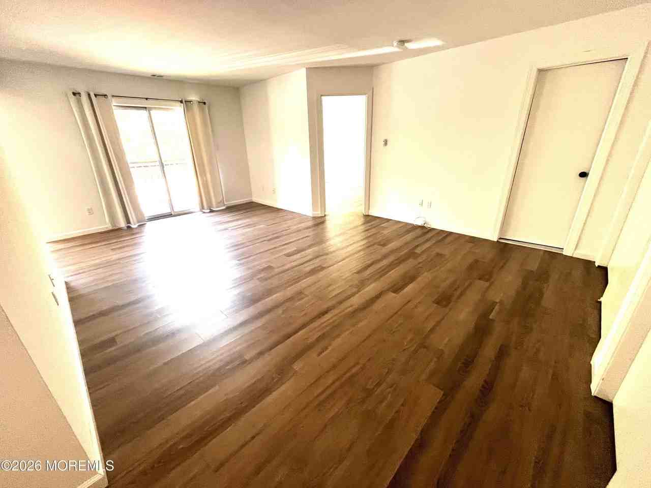 18 Diane Dr #18 - Photo 6 of 15