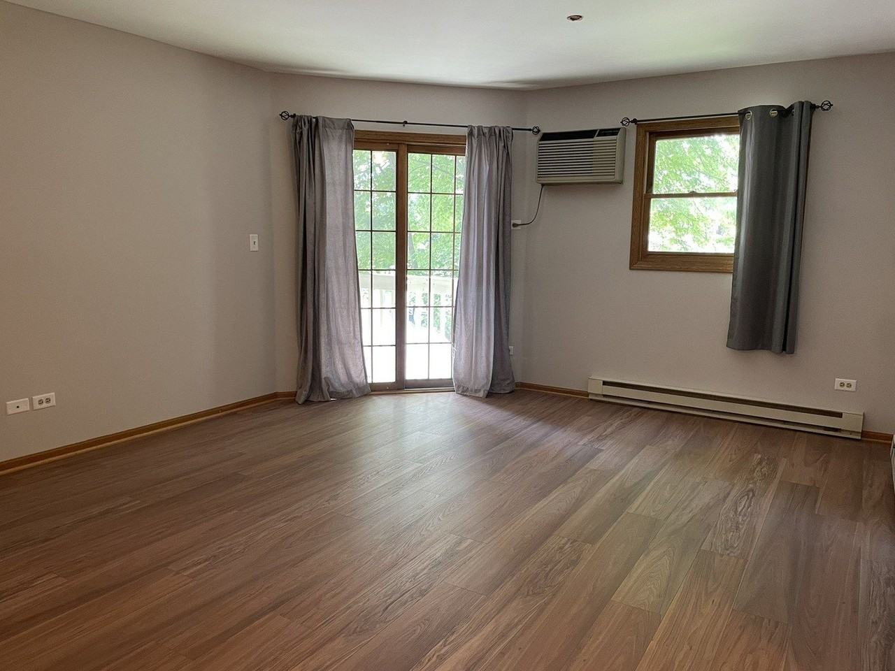 1323 Cunat Ct #2G - Photo 2 of 15