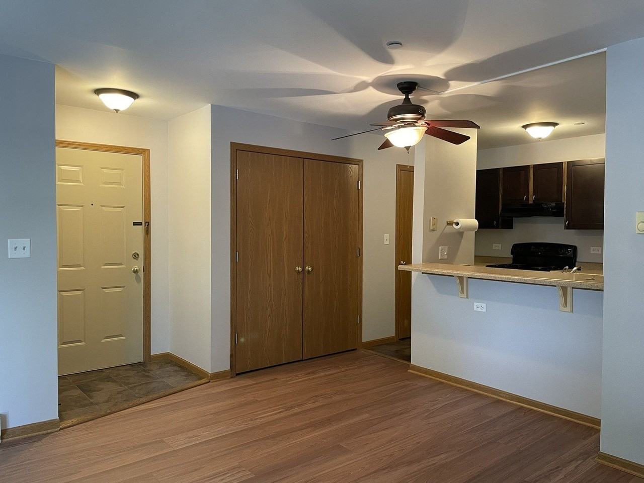 1323 Cunat Ct #2G - Photo 3 of 15