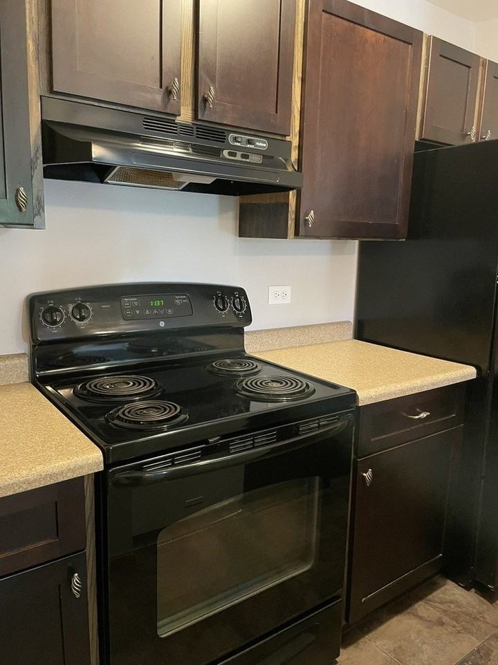 1323 Cunat Ct #2G - Photo 5 of 15