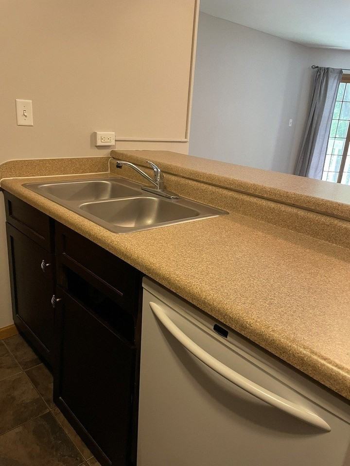 1323 Cunat Ct #2G - Photo 6 of 15