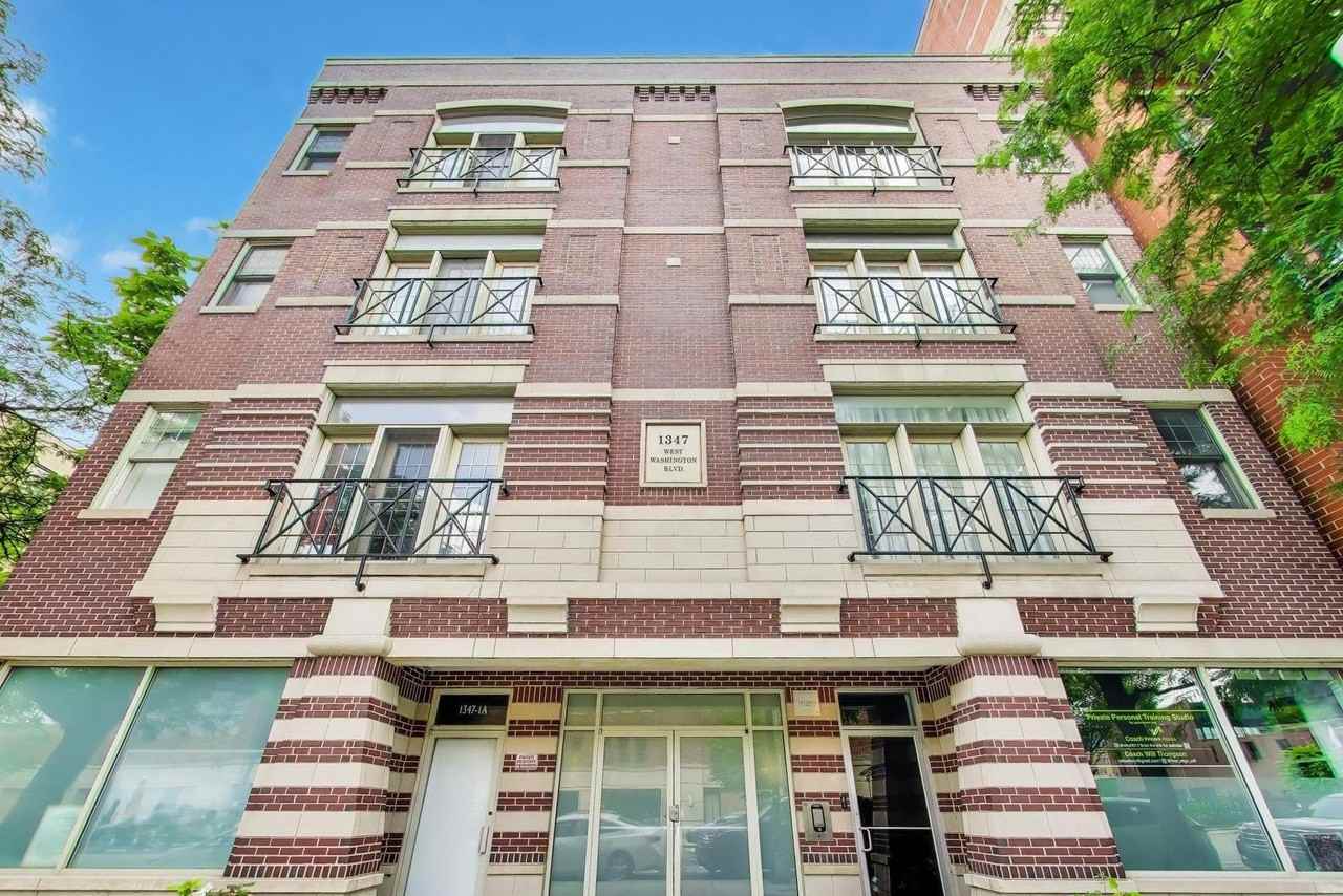 1347 W Washington Blvd #4B - Photo 2 of 29