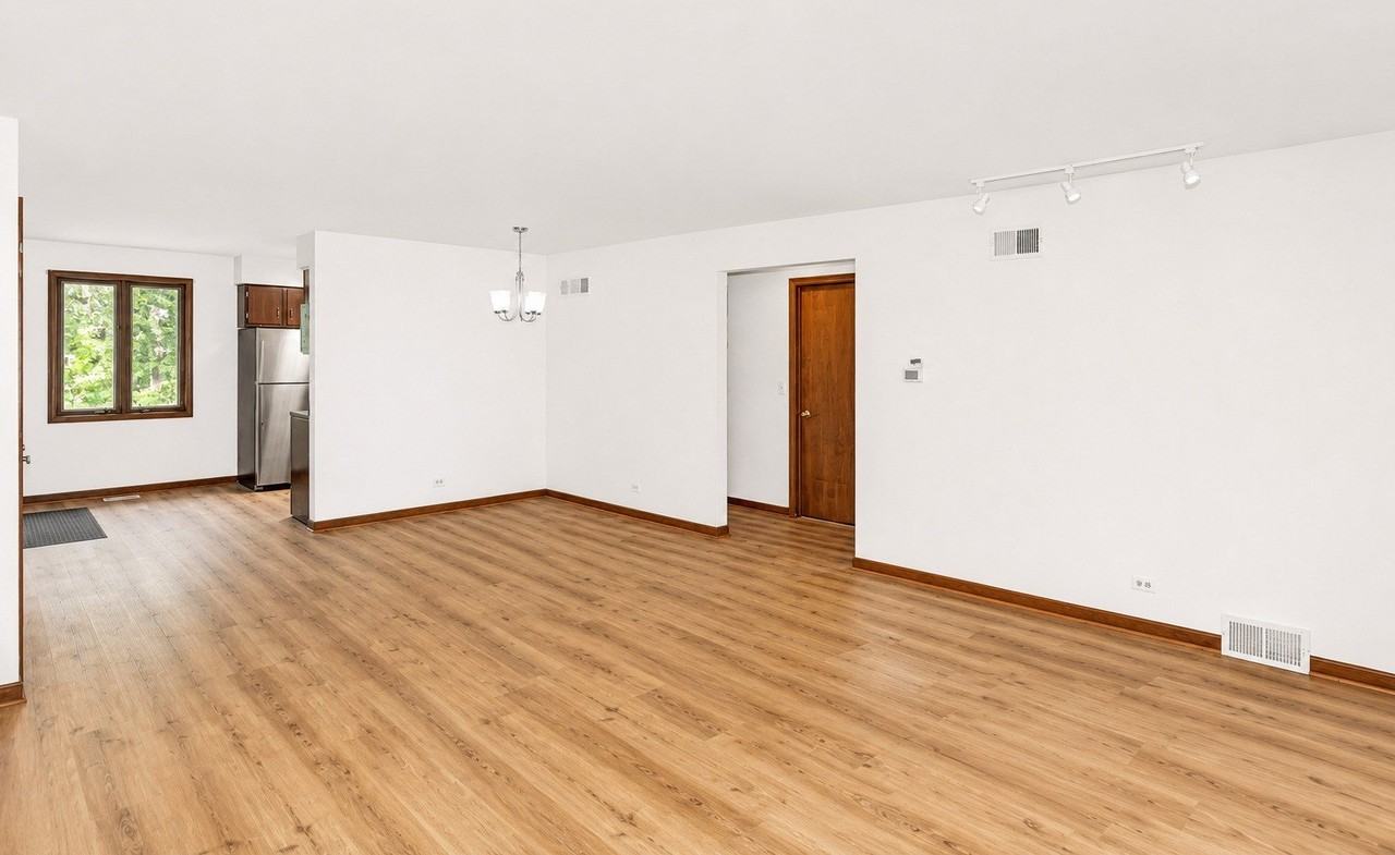 31 Green Oaks Dr #B - Photo 7 of 13