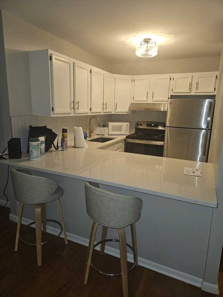 5800 Oakwood Dr #1J - Photo 3 of 10
