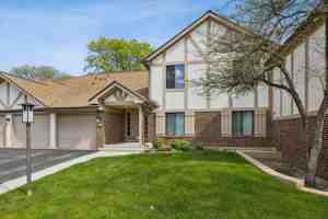 featured image of 826 Thornton Ct #2AL