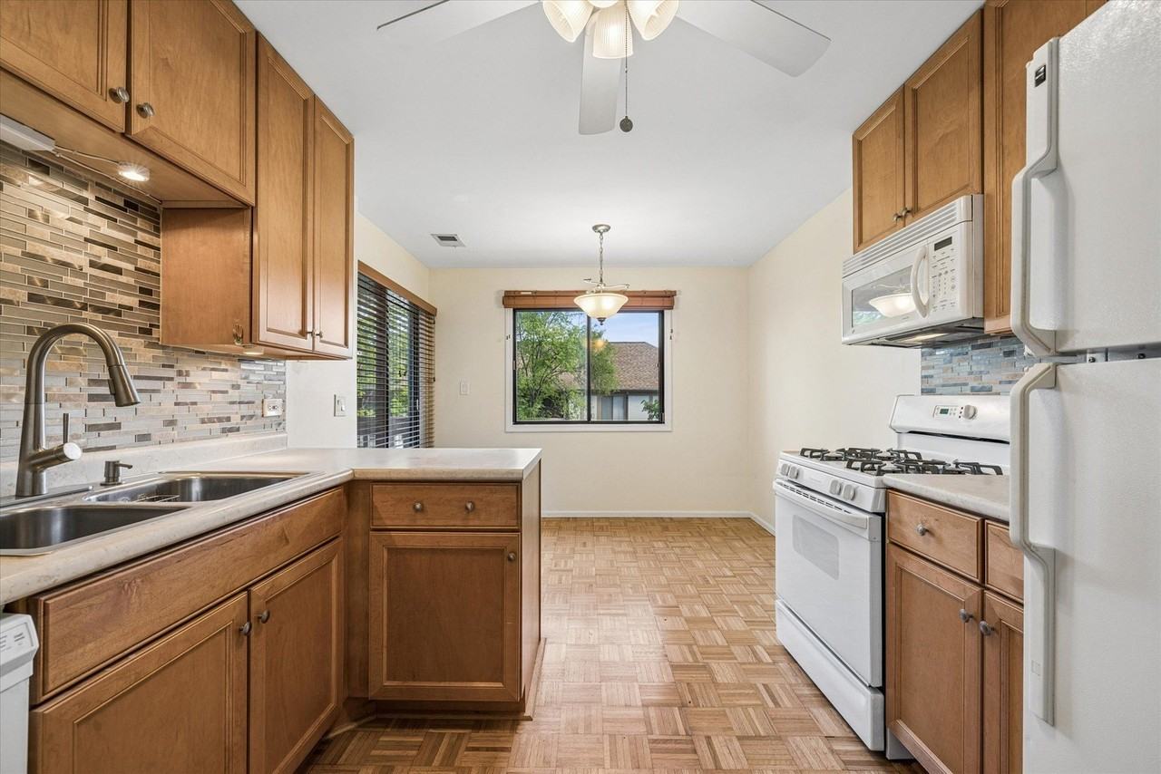 826 Thornton Ct #2AL - Photo 5 of 15