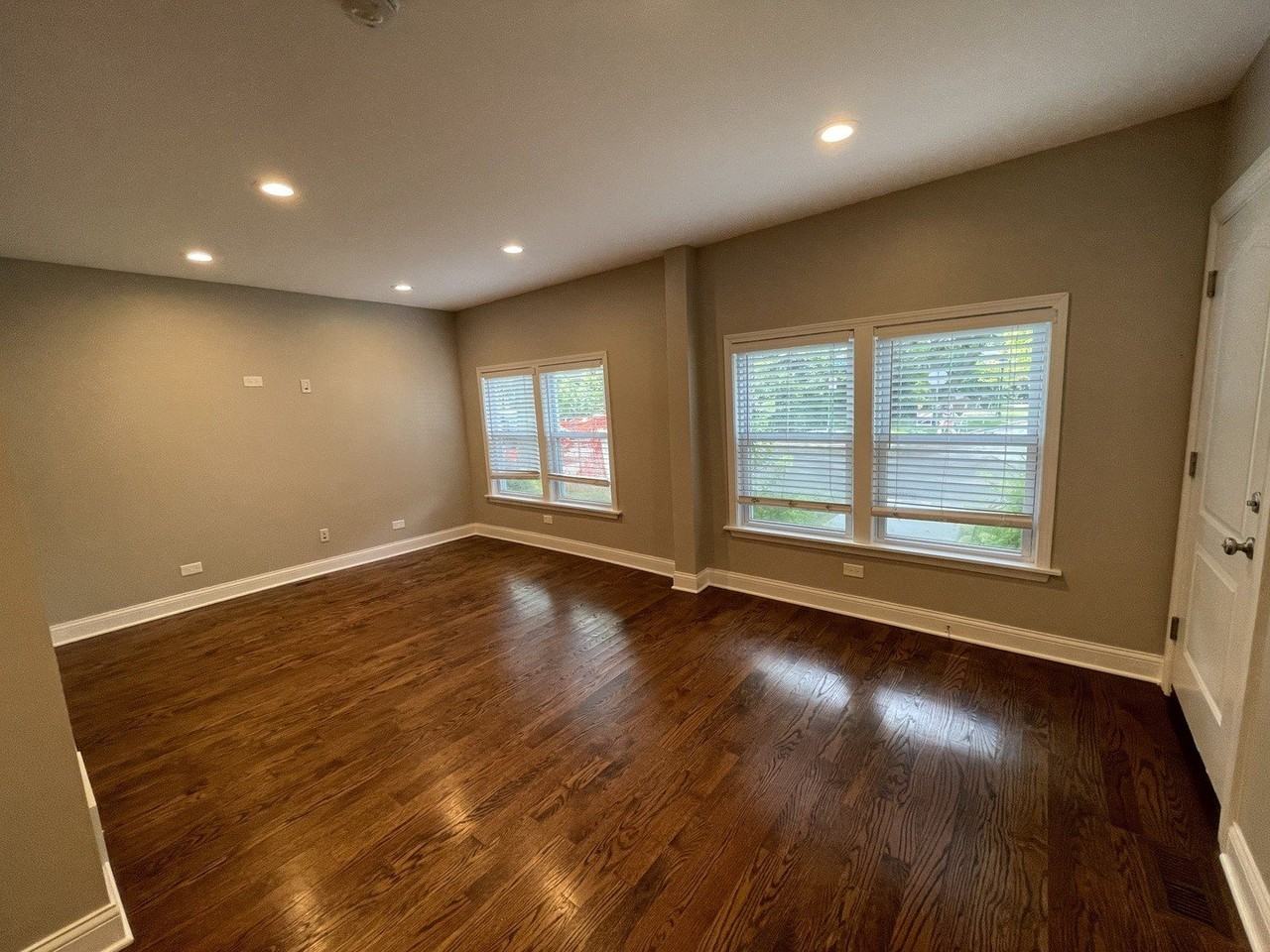 1428 Wilmette Ave #1 - Photo 3 of 27