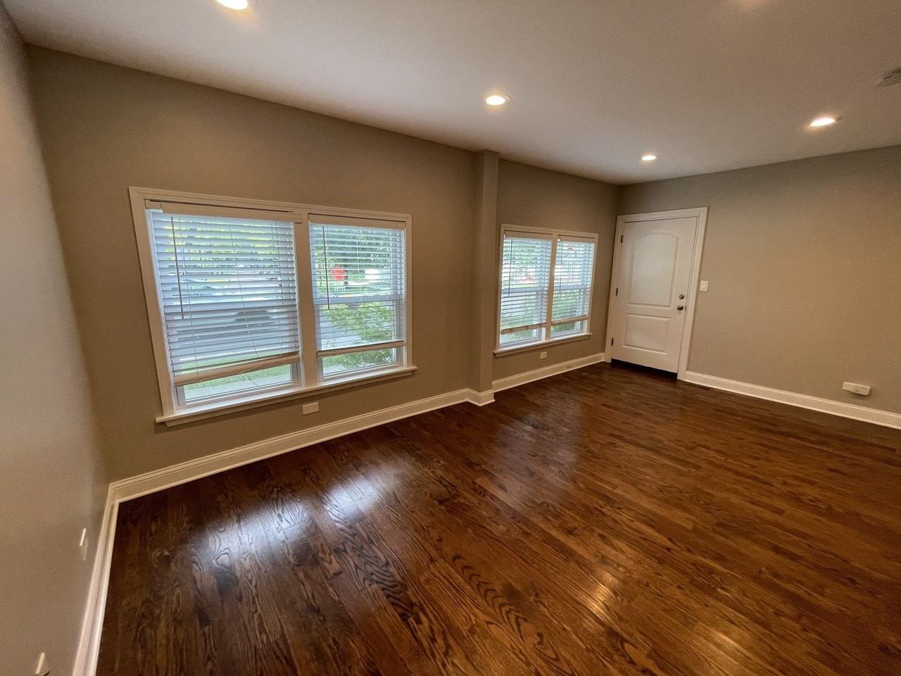 1428 Wilmette Ave #1 - Photo 5 of 27