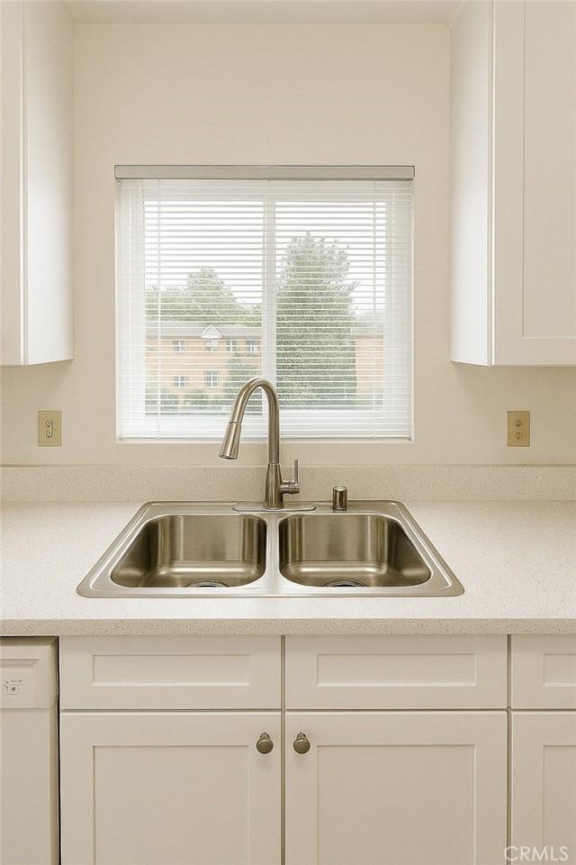 1814 Keeler St #A - Photo 2 of 24