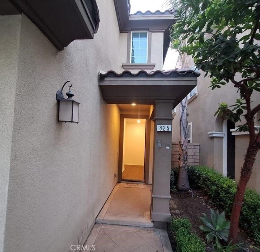 825 Parisa Pl - Photo 2 of 26